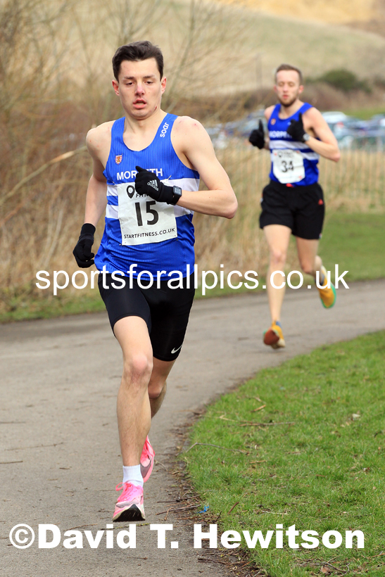 Senior men and veteran men over-40s NECAA Road Relay Champs., Hetton Lyons Park, Hetton le Hole, County Durham. Photo: David T. Hewitson/Sports for All Pics